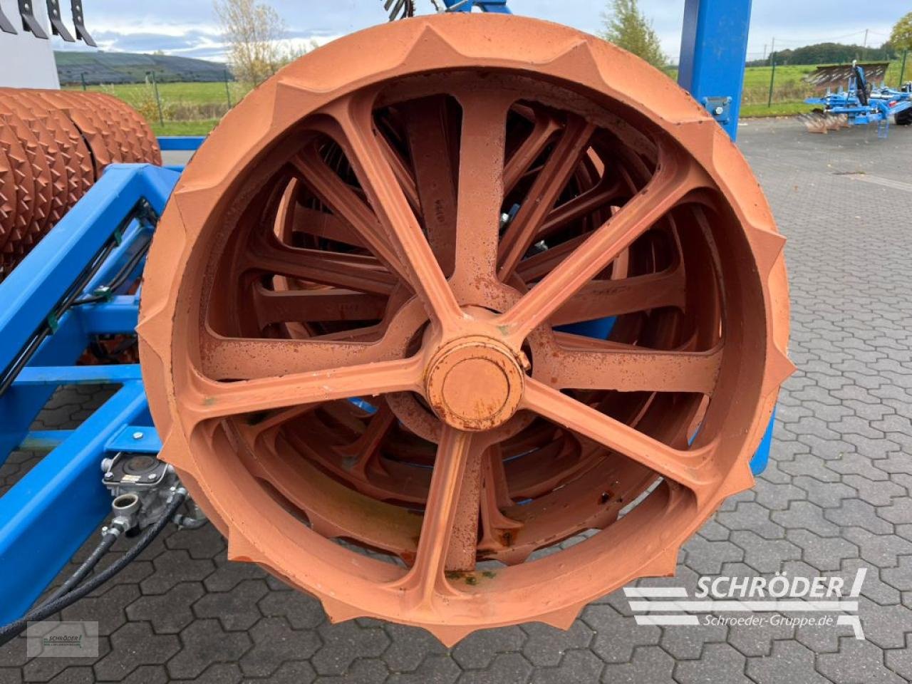 Sonstige Bodenbearbeitungsgeräte des Typs Tigges CAMBRIDGEWALZE CERAFLEX |VORFÜHRMASCHINE, Gebrauchtmaschine in Leizen (Bild 5)